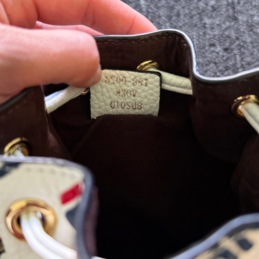 Fendi Mon Tresor mini bucket bag - Picture 11 of 15